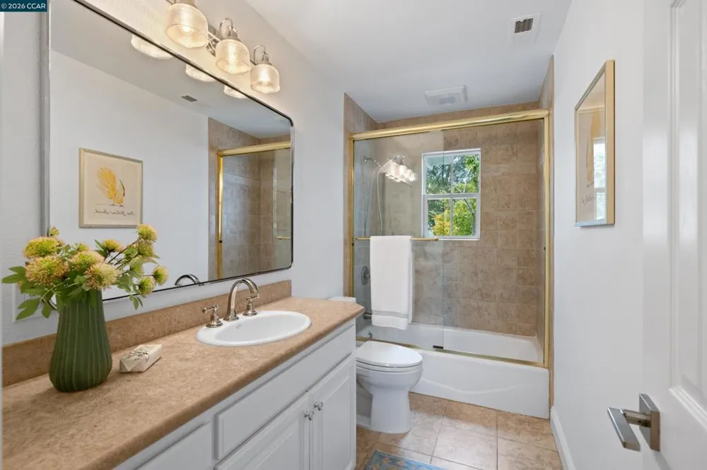 27 Stanton Ave Orinda, CA 94563