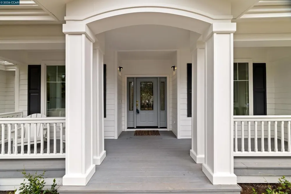 27 Stanton Ave Orinda, CA 94563