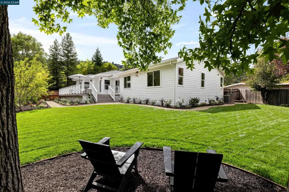 27 Stanton Ave Orinda, CA 94563