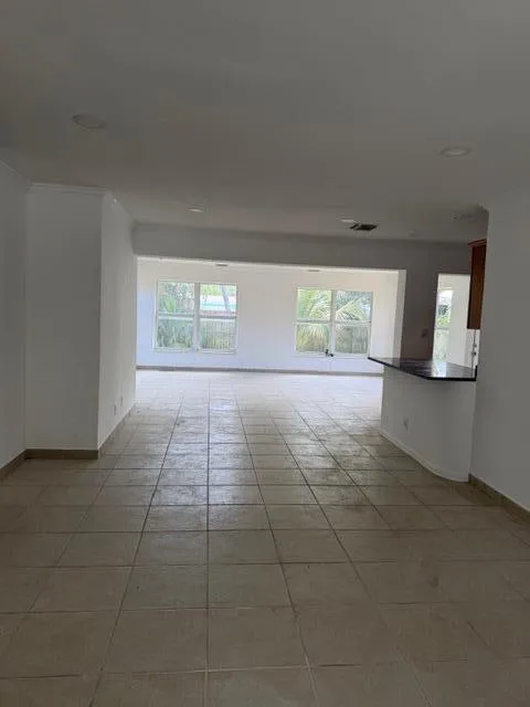 1130 NE 4TH STREET Pompano Beach, FL 33060