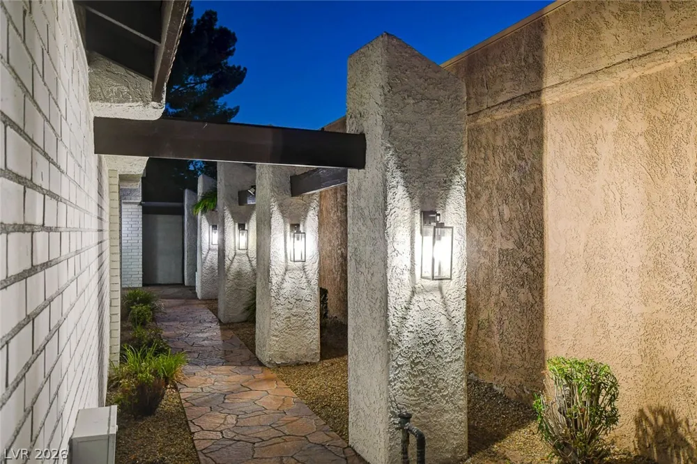 3200 Bel Air Drive Las Vegas, NV 89109