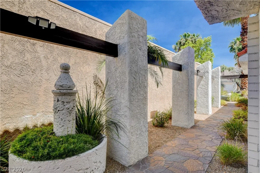 3200 Bel Air Drive Las Vegas, NV 89109