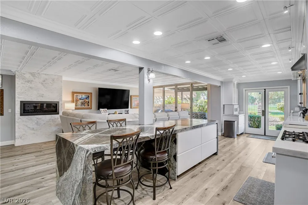 3200 Bel Air Drive Las Vegas, NV 89109