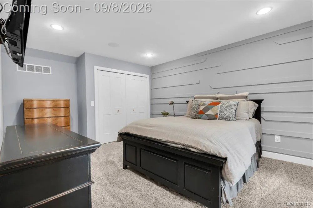 16128 Silvercrest Drive Fenton City, MI 48430