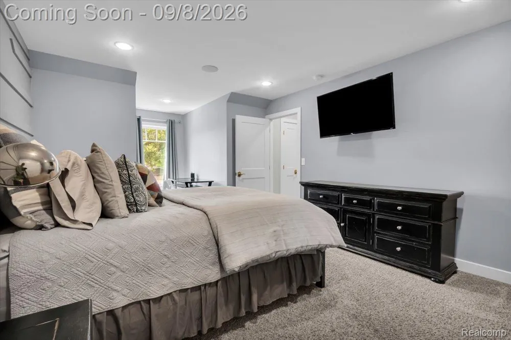 16128 Silvercrest Drive Fenton City, MI 48430
