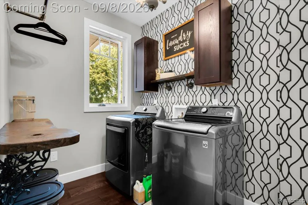 16128 Silvercrest Drive Fenton City, MI 48430