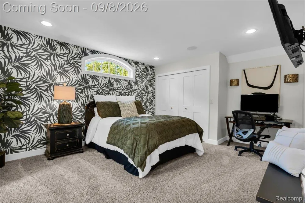 16128 Silvercrest Drive Fenton City, MI 48430