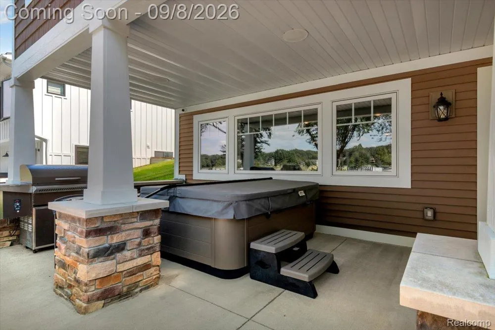 16128 Silvercrest Drive Fenton City, MI 48430
