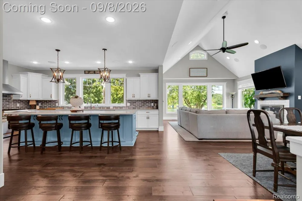 16128 Silvercrest Drive Fenton City, MI 48430