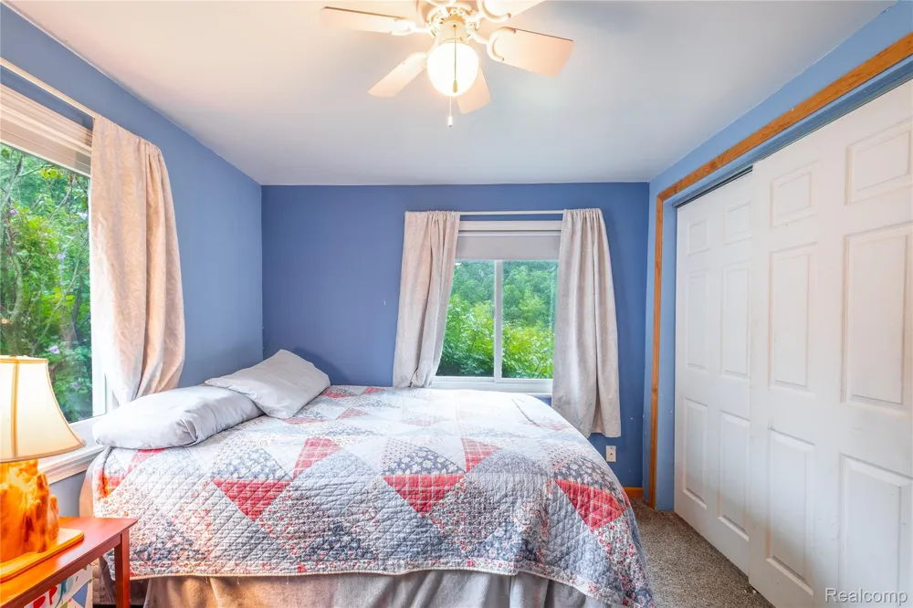 535 Snyder Road Highland Charter Township, MI 48357