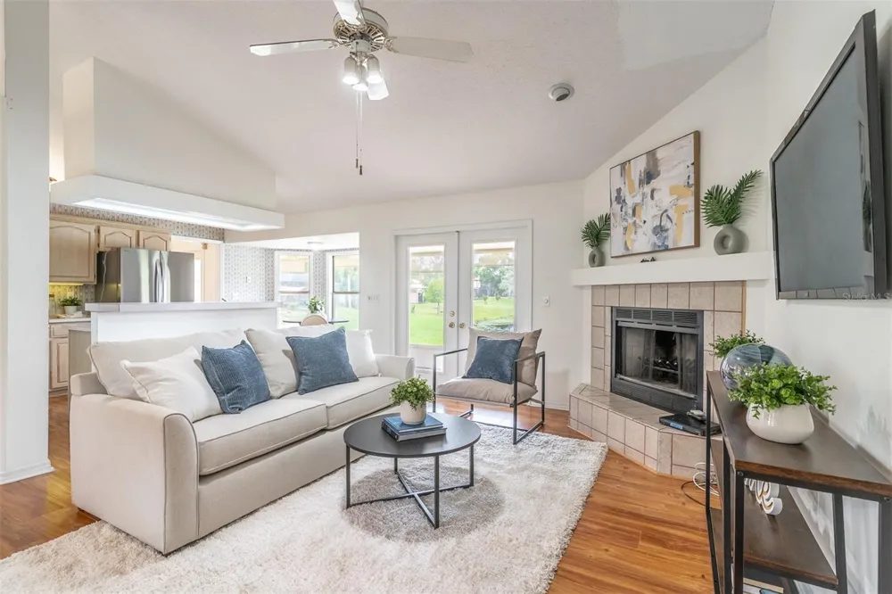 2366 SALEM DRIVE Deltona, FL 32738