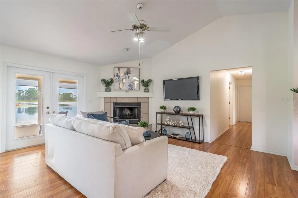 2366 SALEM DRIVE Deltona, FL 32738