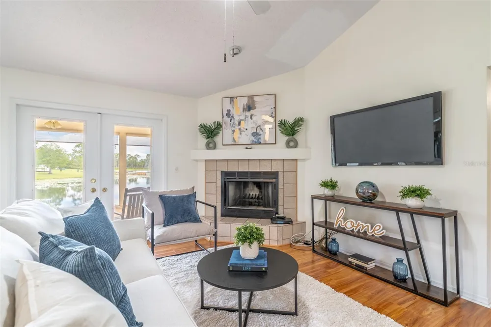 2366 SALEM DRIVE Deltona, FL 32738