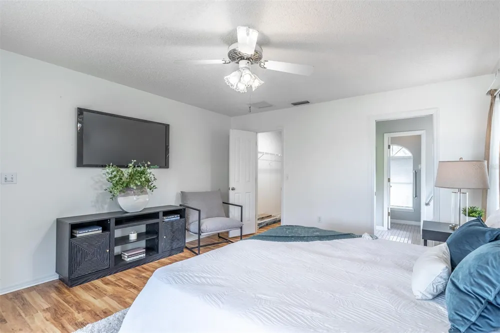 2366 SALEM DRIVE Deltona, FL 32738