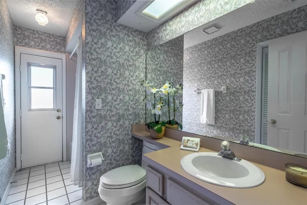2366 SALEM DRIVE Deltona, FL 32738