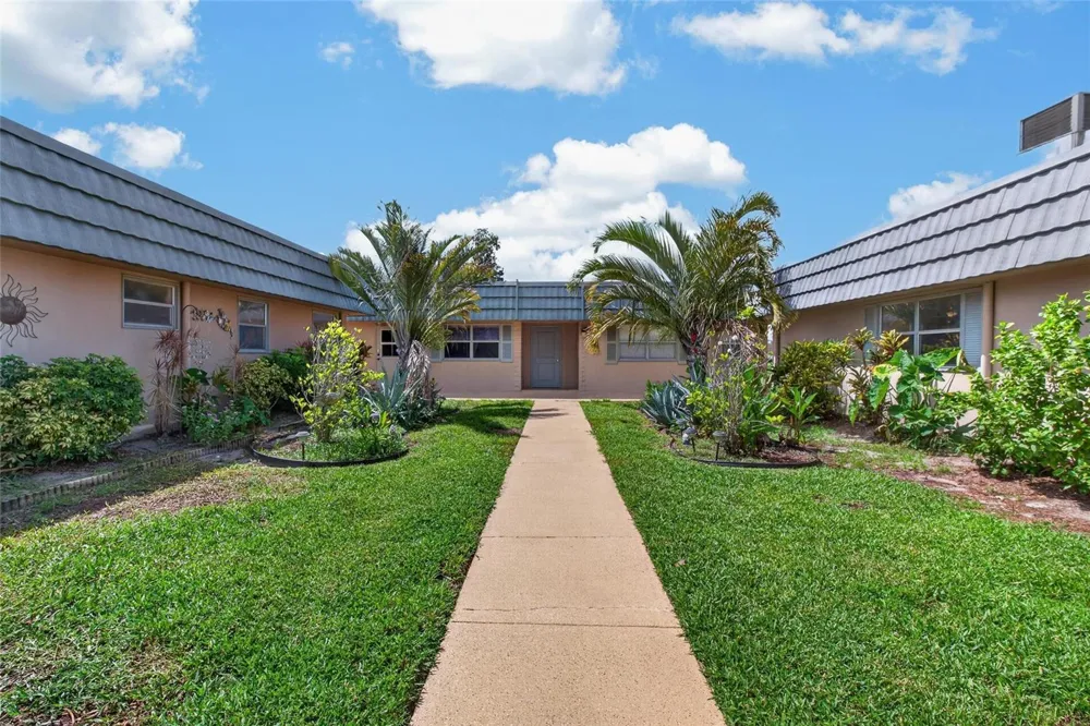 1802 BEDFORD TERRACE #180 Sun City Center, FL 33573