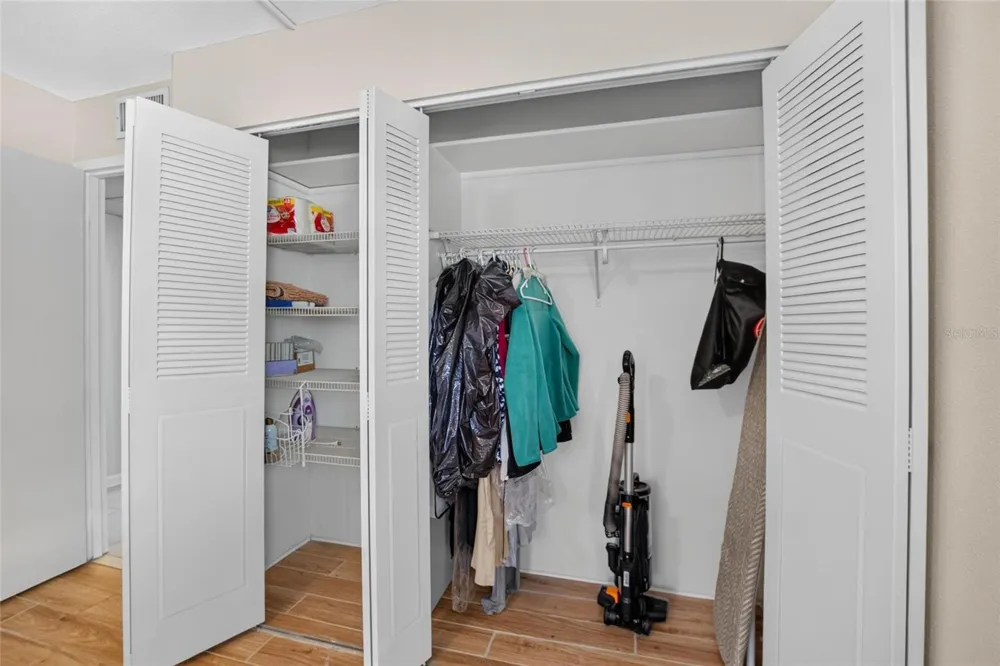 1802 BEDFORD TERRACE #180 Sun City Center, FL 33573