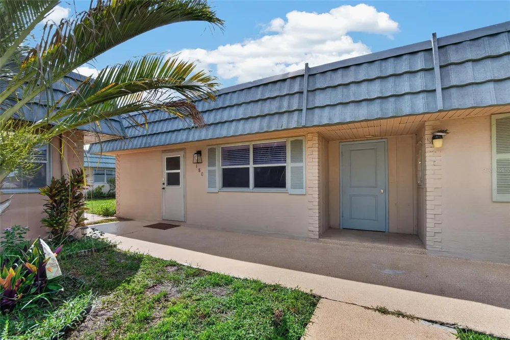 1802 BEDFORD TERRACE #180 Sun City Center, FL 33573