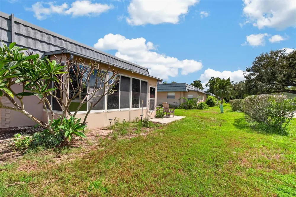 1802 BEDFORD TERRACE #180 Sun City Center, FL 33573