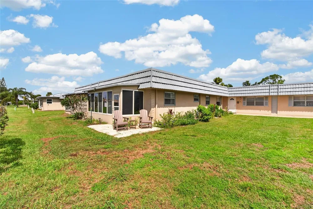 1802 BEDFORD TERRACE #180 Sun City Center, FL 33573