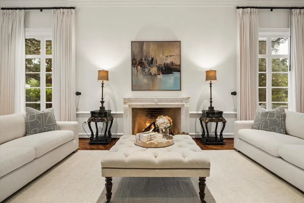20 Sunset Boulevard Houston, TX 77005