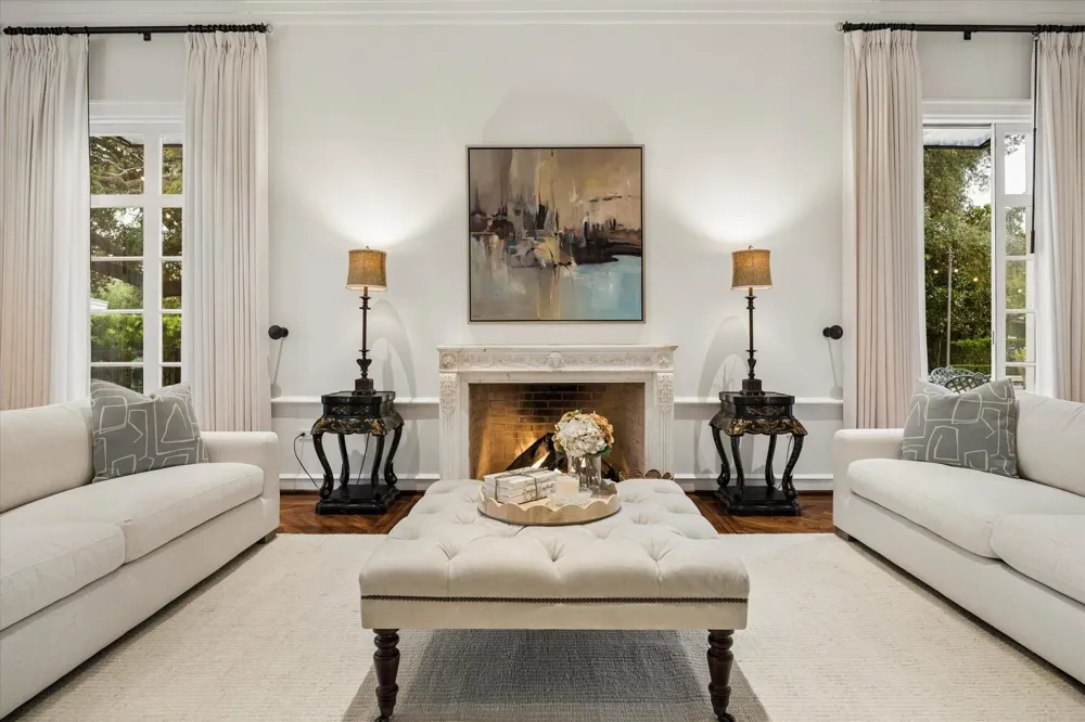 20 Sunset Boulevard Houston, TX 77005
