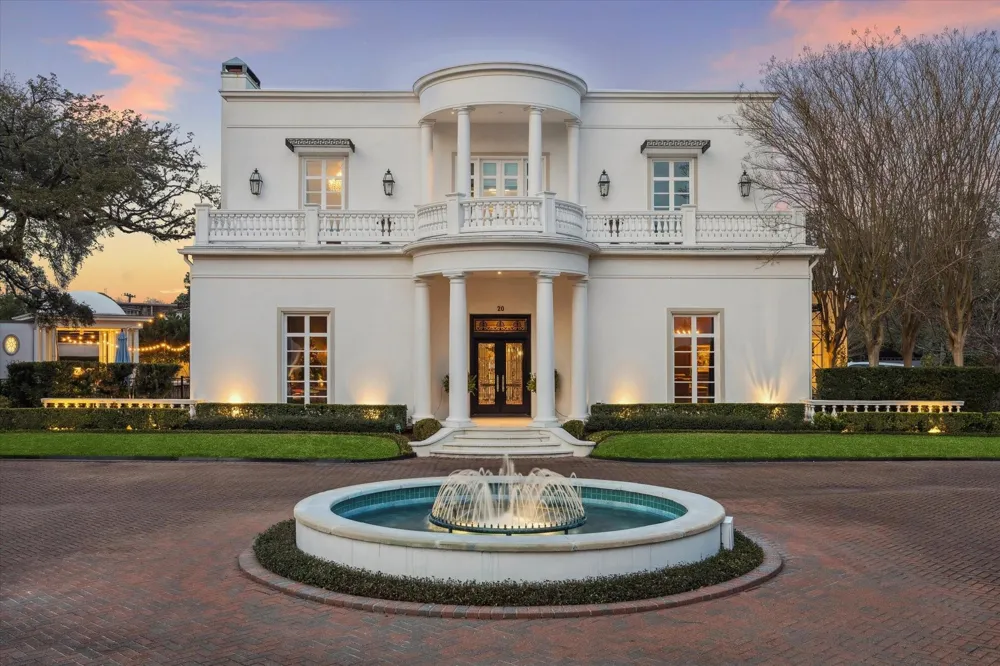 20 Sunset Boulevard Houston, TX 77005