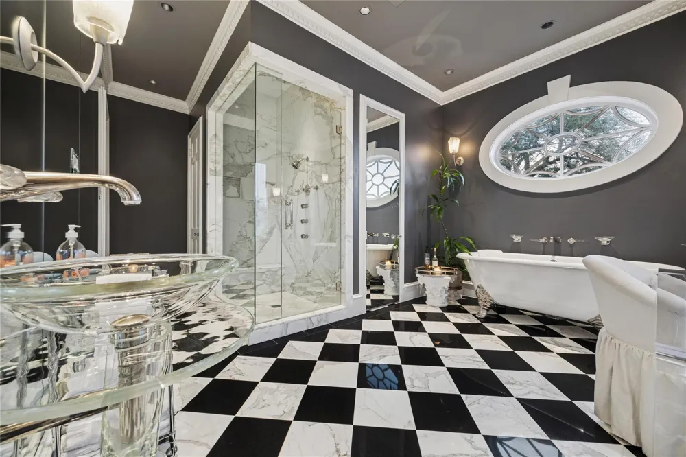 20 Sunset Boulevard Houston, TX 77005