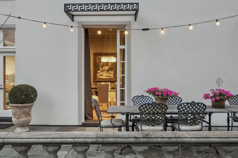 20 Sunset Boulevard Houston, TX 77005