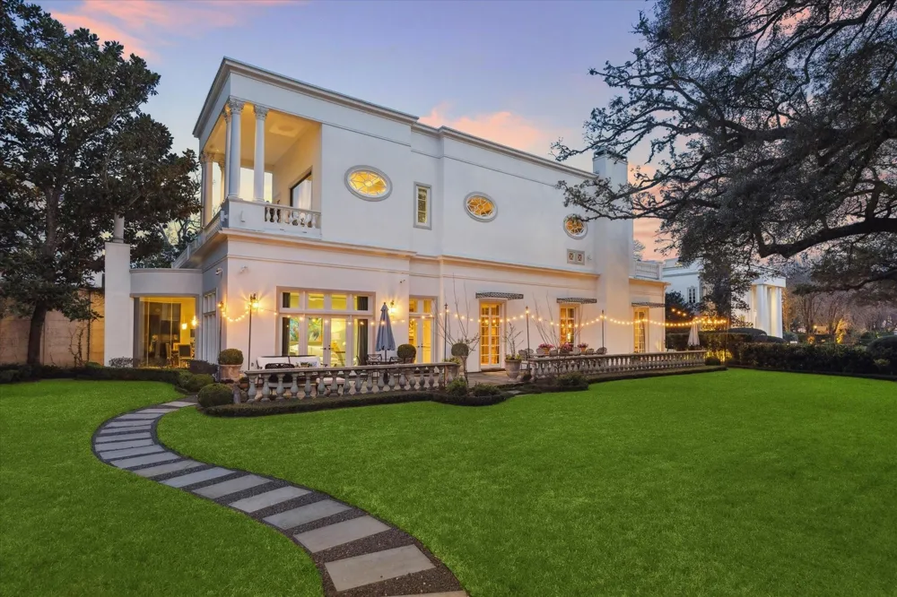 20 Sunset Boulevard Houston, TX 77005