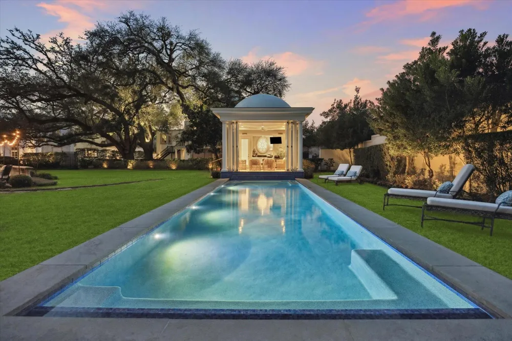 20 Sunset Boulevard Houston, TX 77005