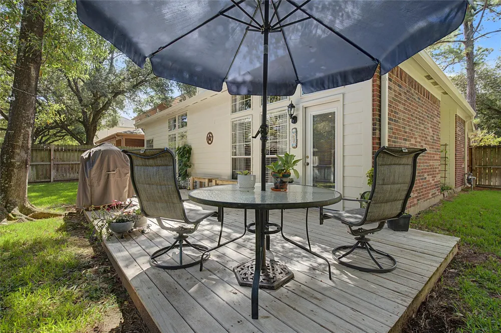 59 Laughing Brook Court The Woodlands, TX 77380