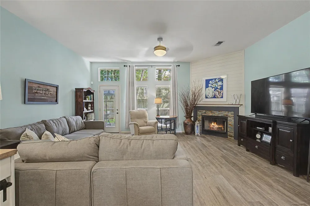 59 Laughing Brook Court The Woodlands, TX 77380