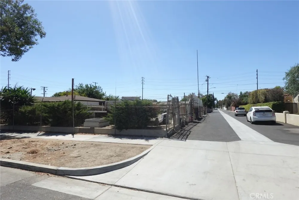 13248 5th Chino, CA 91710