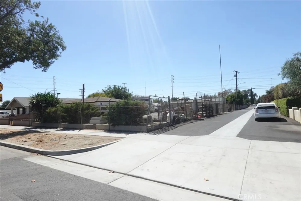 13248 5th Chino, CA 91710