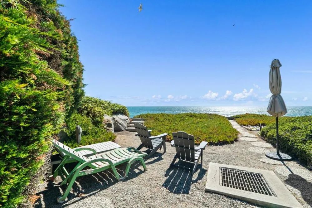22650 E Cliff Drive Santa Cruz, CA 95062