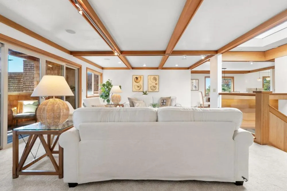 22650 E Cliff Drive Santa Cruz, CA 95062