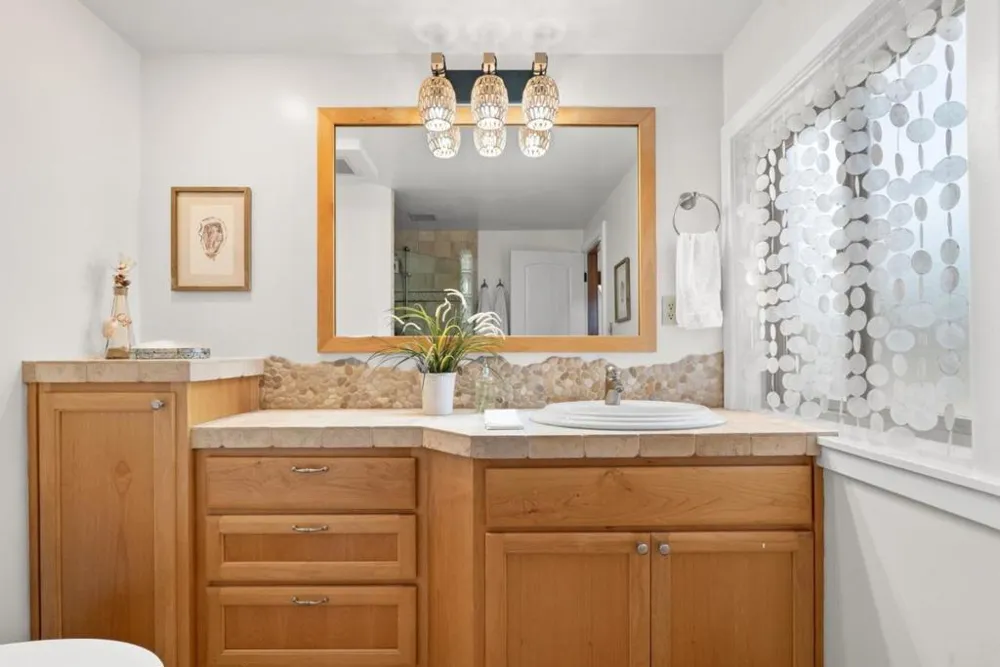 22650 E Cliff Drive Santa Cruz, CA 95062