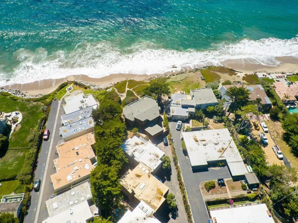22650 E Cliff Drive Santa Cruz, CA 95062