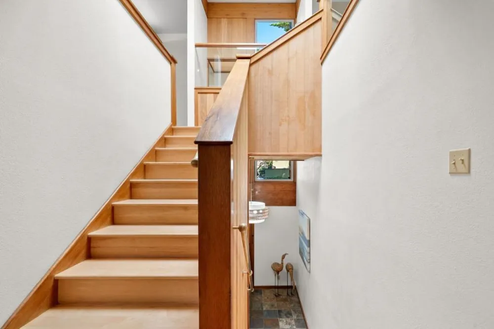 22650 E Cliff Drive Santa Cruz, CA 95062