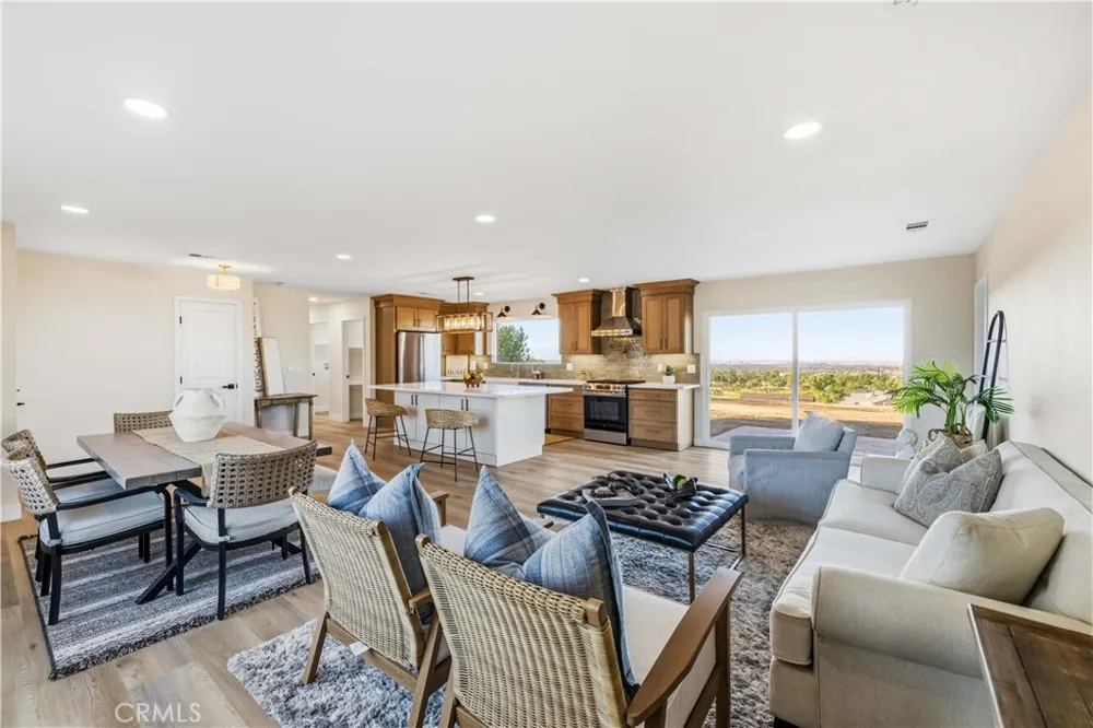 35815 42nd E Palmdale, CA 93552