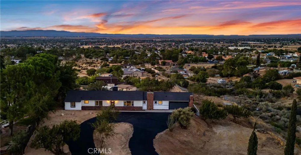 35815 42nd E Palmdale, CA 93552