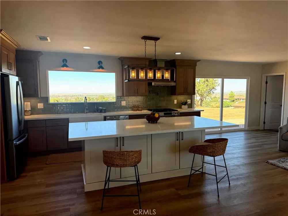 35815 42nd E Palmdale, CA 93552