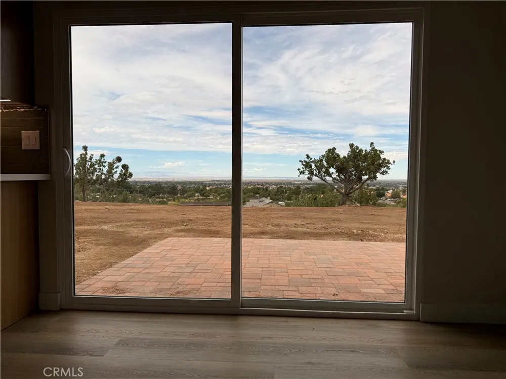 35815 42nd E Palmdale, CA 93552