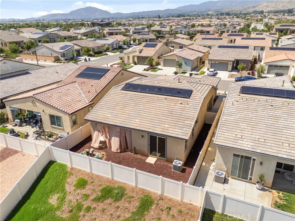1649 Spring Run Lane Beaumont, CA 92223