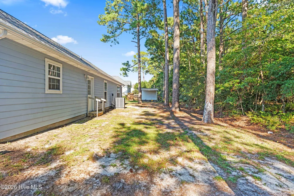 1631 Chadwick Shores Drive Sneads Ferry, NC 28460