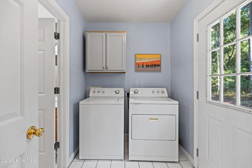 1631 Chadwick Shores Drive Sneads Ferry, NC 28460