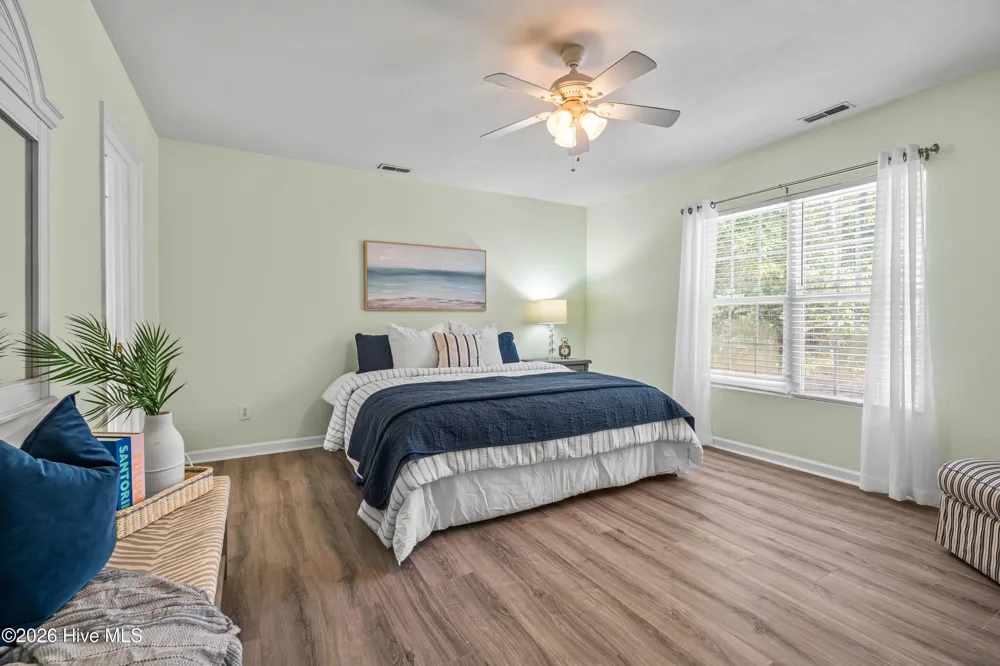 1631 Chadwick Shores Drive Sneads Ferry, NC 28460