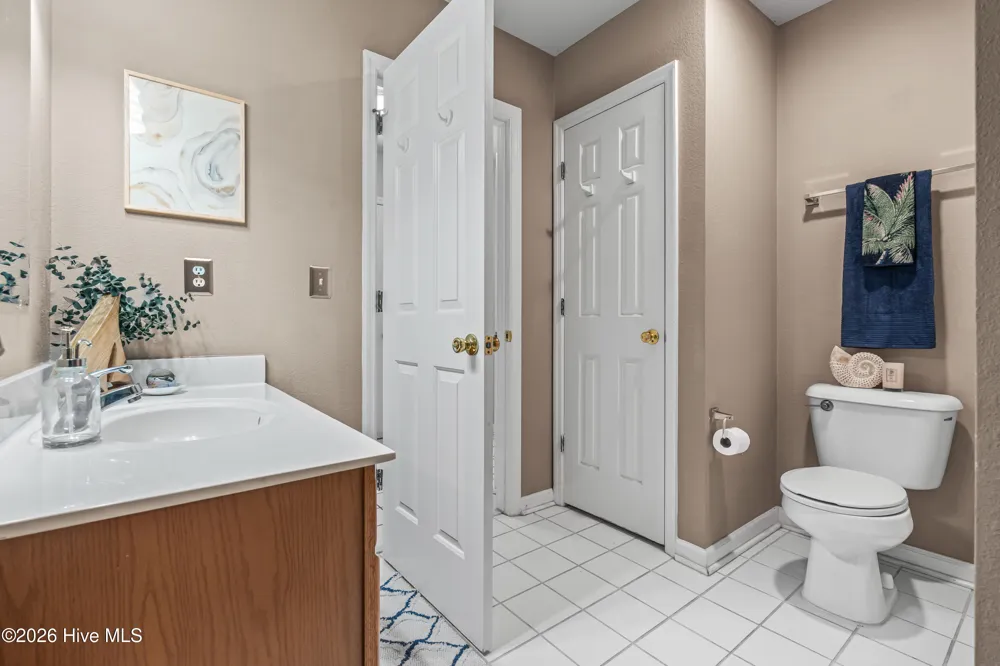 1631 Chadwick Shores Drive Sneads Ferry, NC 28460