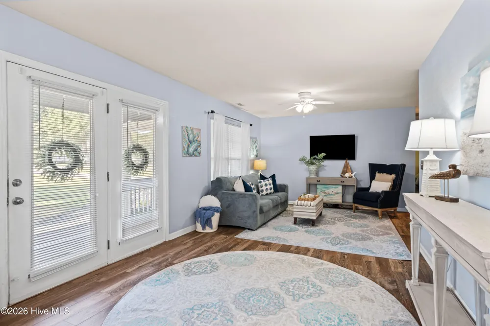 1631 Chadwick Shores Drive Sneads Ferry, NC 28460